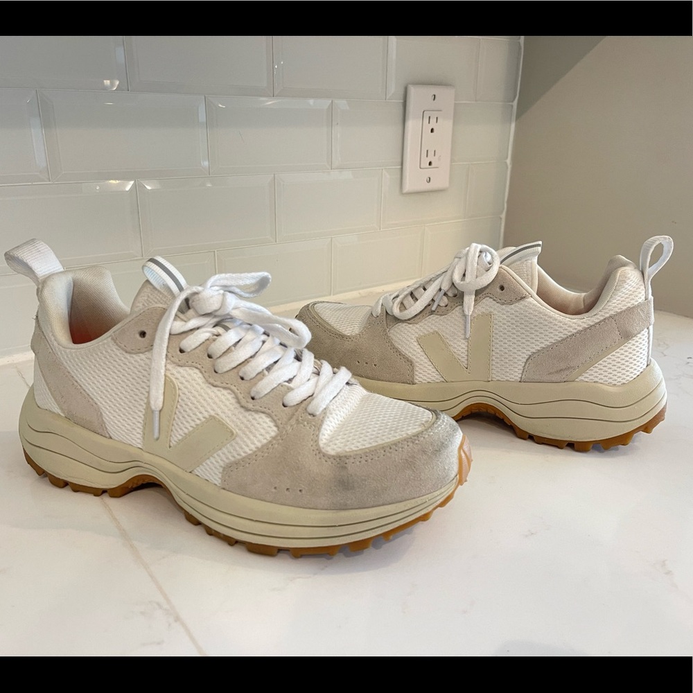 Veja Venturi Sneaker Used
